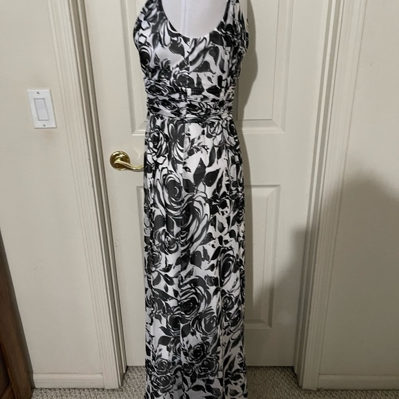 NWT White House Black Market maxi dress - Picture 3 of 8